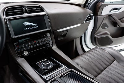 2020 Jaguar F-PACE 30t Portfolio