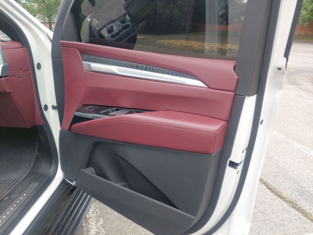 2025 Cadillac Escalade Sport