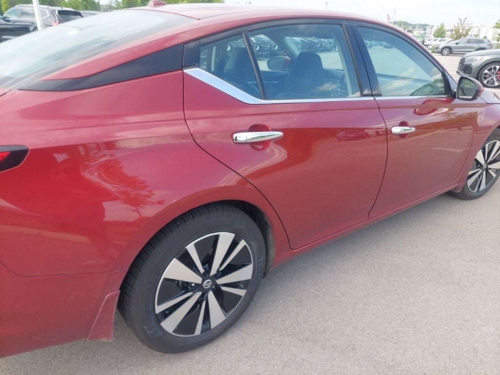 2022 Nissan Altima 2.5 SL