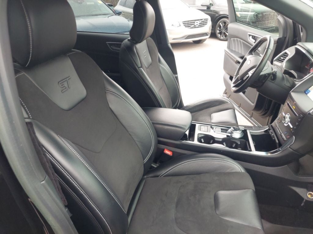 2019 Ford Edge ST
