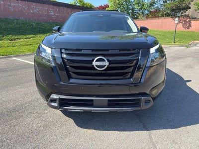 2023 Nissan Pathfinder SV