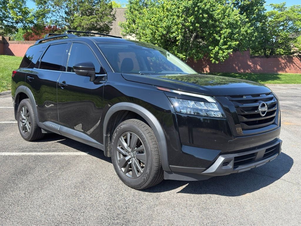 2023 Nissan Pathfinder SV