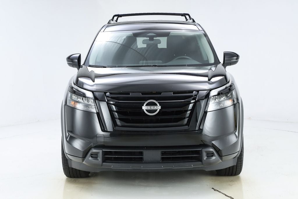 2023 Nissan Pathfinder SV