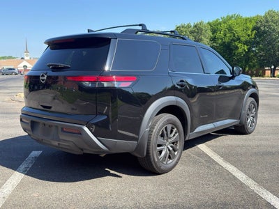 2023 Nissan Pathfinder SV