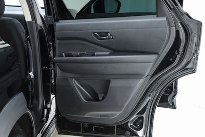 2023 Nissan Pathfinder SV