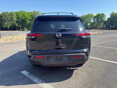 2023 Nissan Pathfinder SV