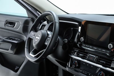 2023 Nissan Pathfinder SV