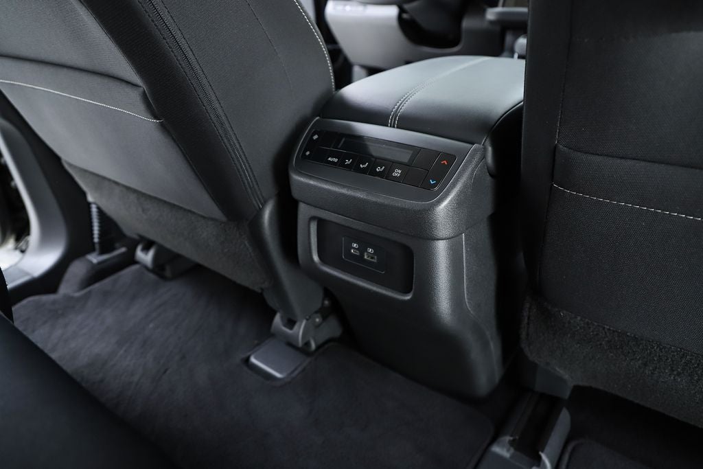 2023 Nissan Pathfinder SV