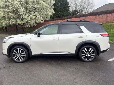 2024 Nissan Pathfinder Platinum