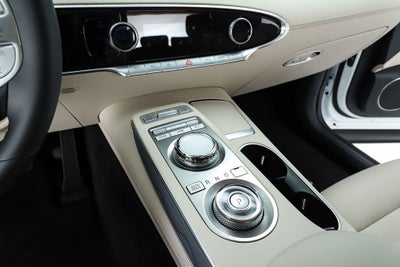2024 Genesis GV70 2.5T