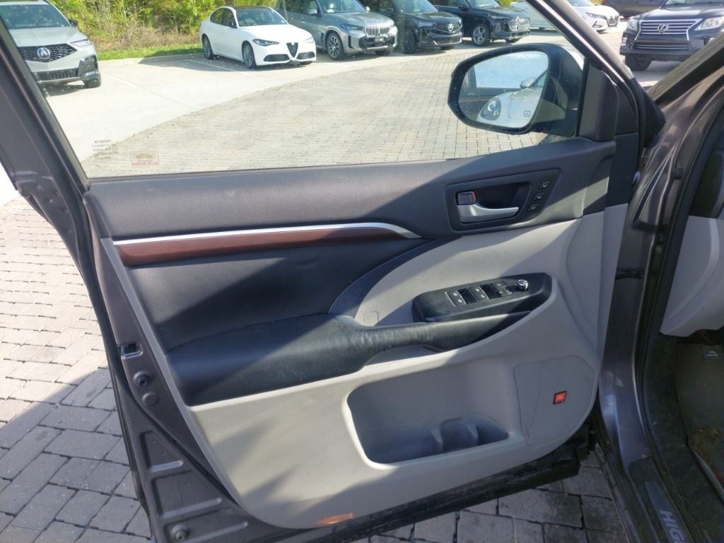 2016 Toyota Highlander Limited