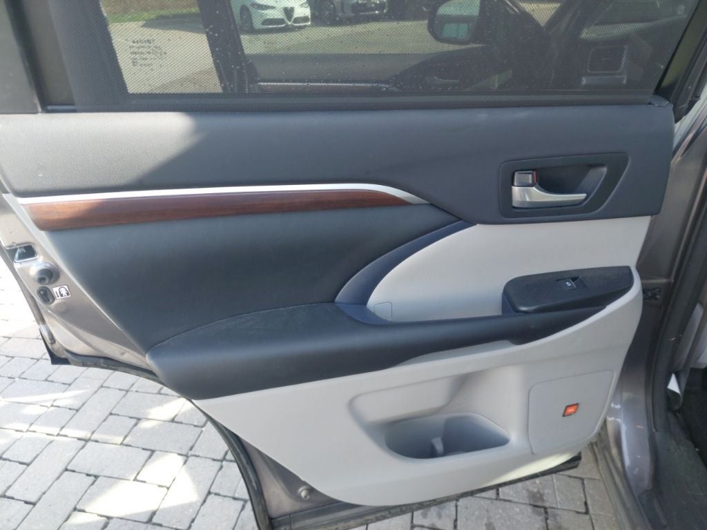 2016 Toyota Highlander Limited