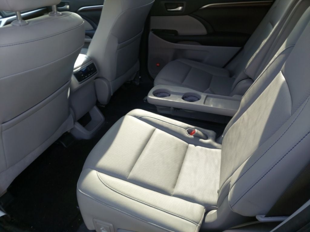 2016 Toyota Highlander Limited