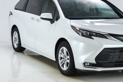 2024 Toyota Sienna XLE 7 Passenger