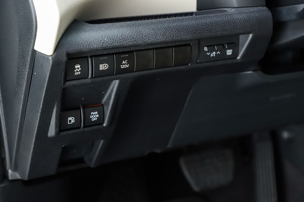 2024 Toyota Sienna XLE 7 Passenger