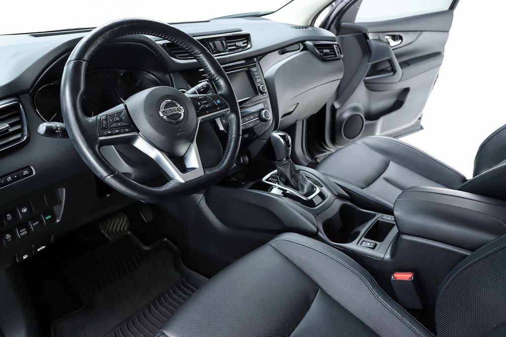 2022 Nissan Rogue Sport SL