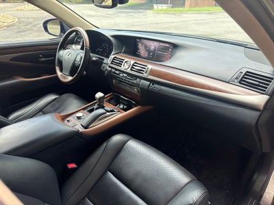 2016 Lexus LS 460