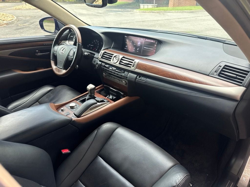 2016 Lexus LS 460