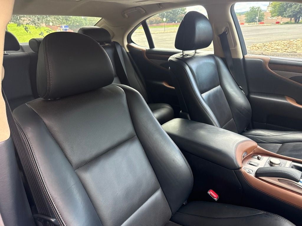2016 Lexus LS 460