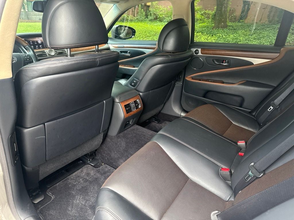 2016 Lexus LS 460