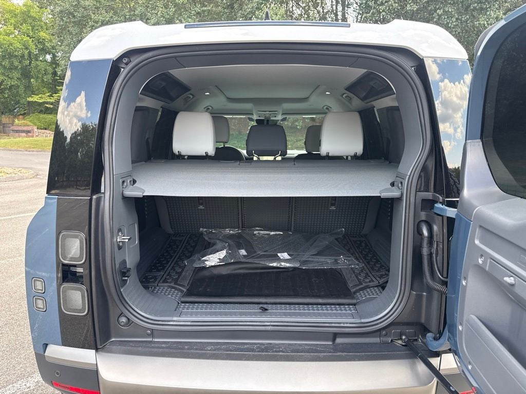 2026 Land Rover Defender 110 S