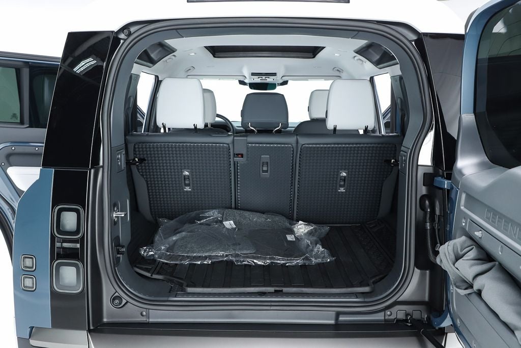 2026 Land Rover Defender 110 S