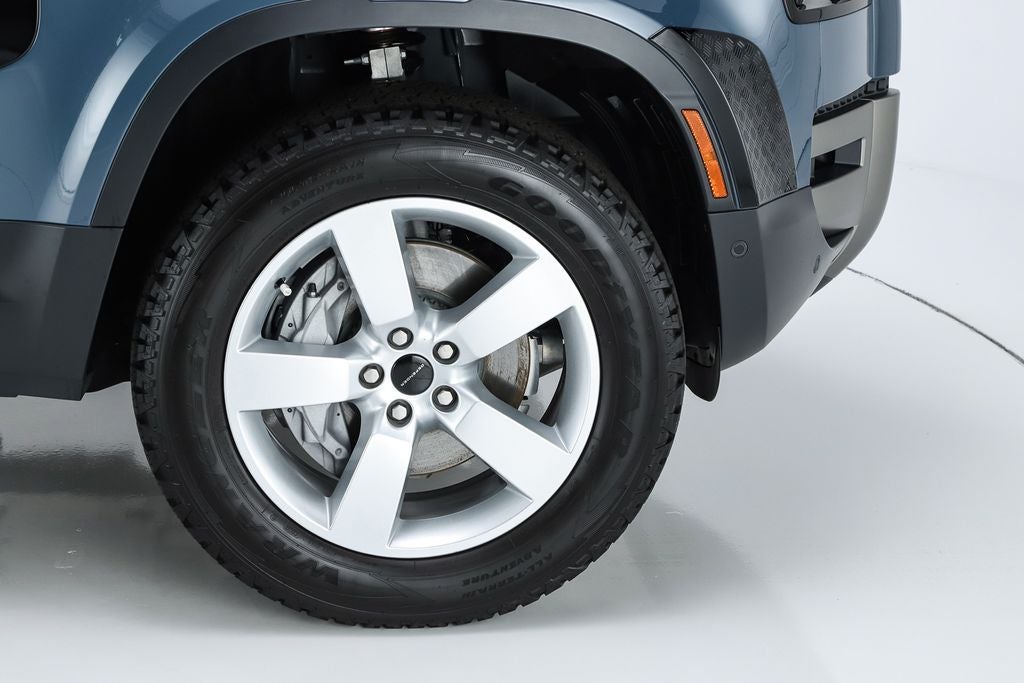 2026 Land Rover Defender 110 S