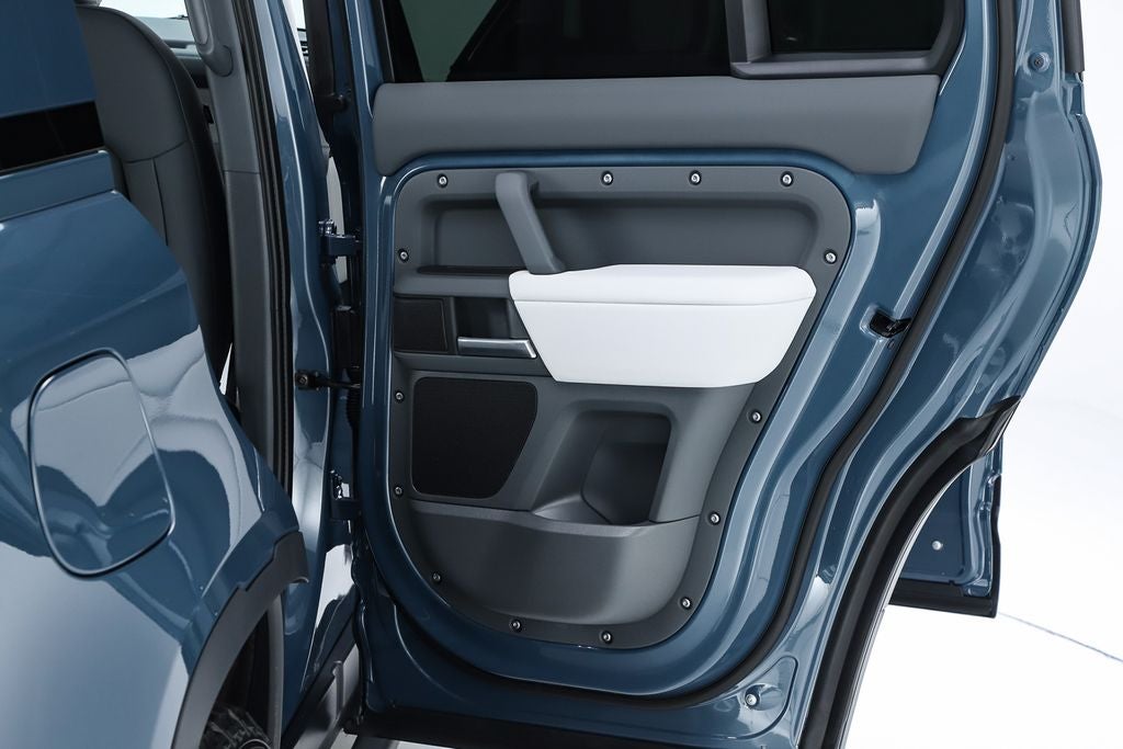 2026 Land Rover Defender 110 S