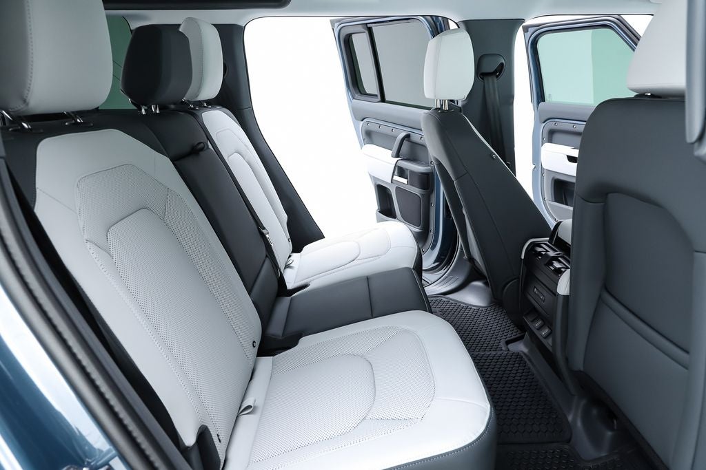 2026 Land Rover Defender 110 S