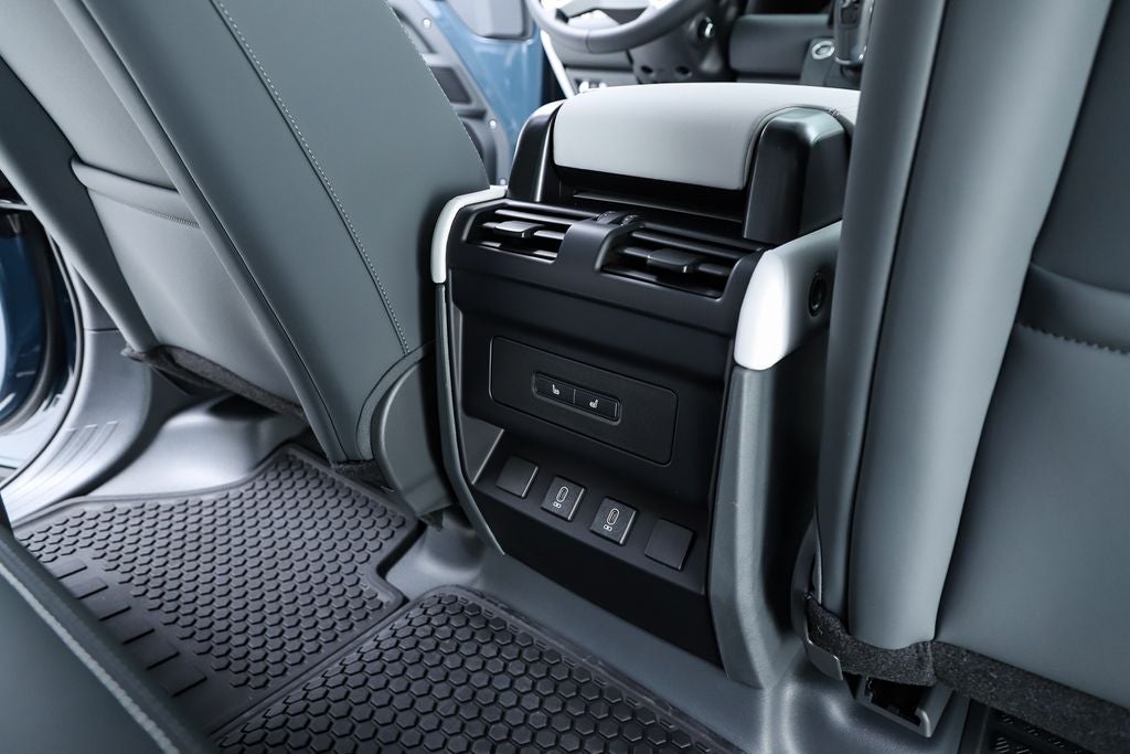 2026 Land Rover Defender 110 S