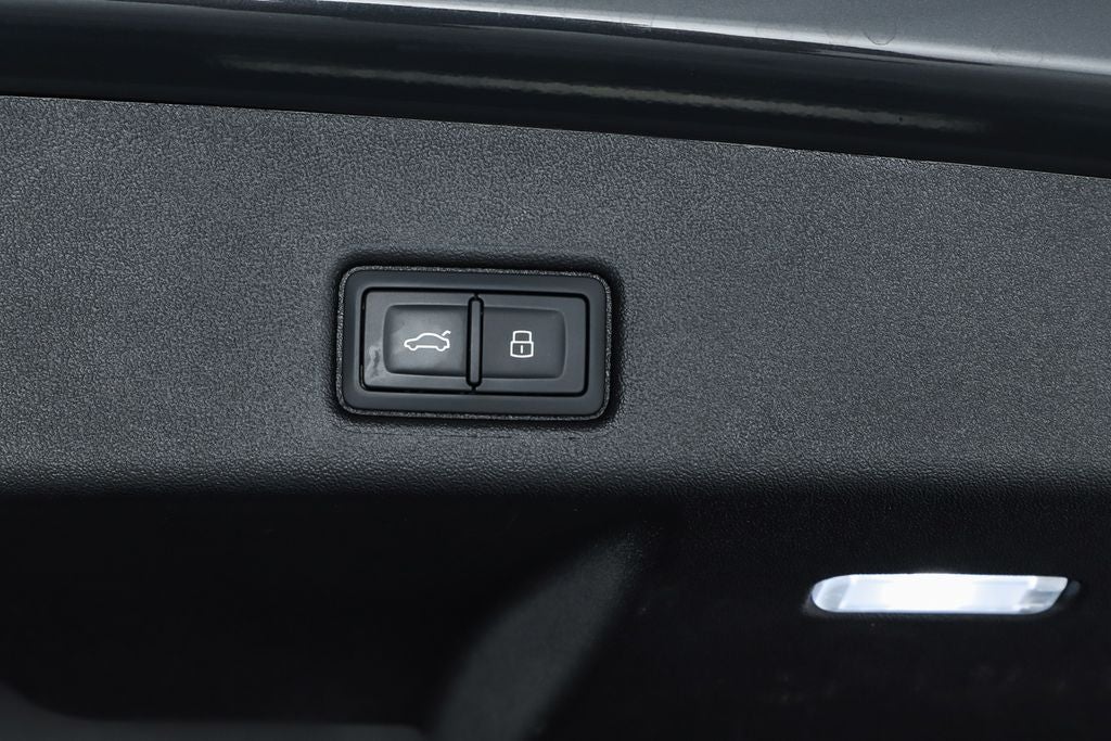 2025 Audi Q5 2.0T Premium quattro
