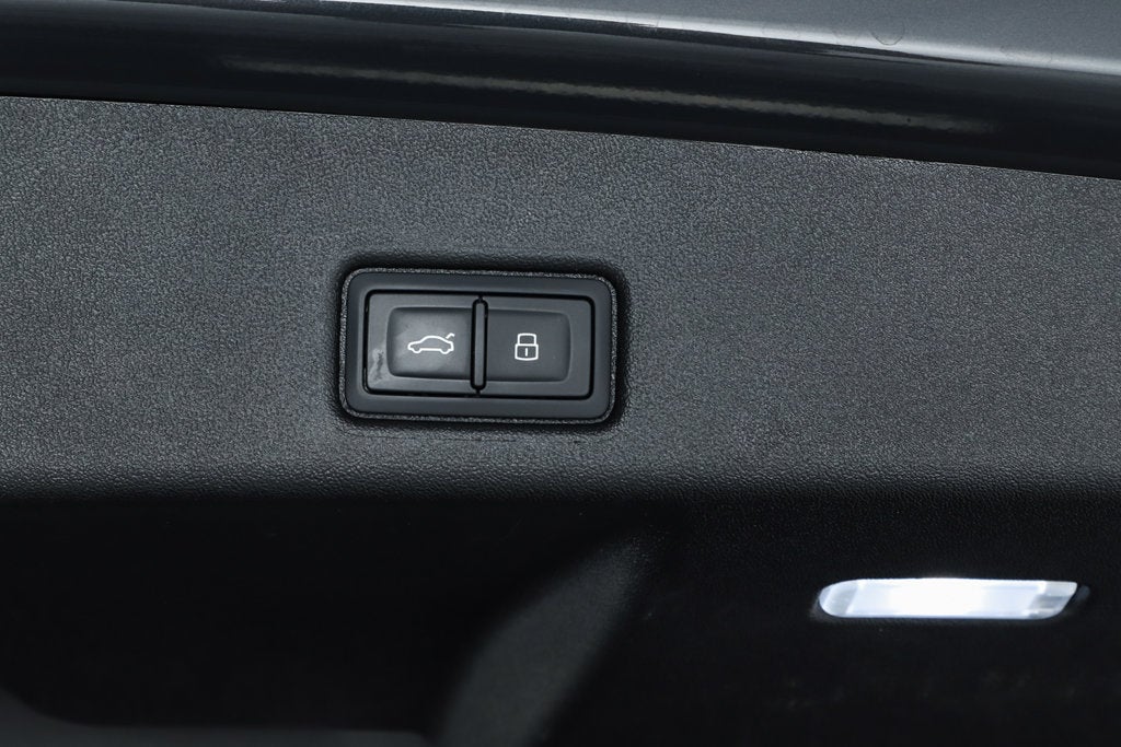 2025 Audi Q5 2.0T Premium quattro