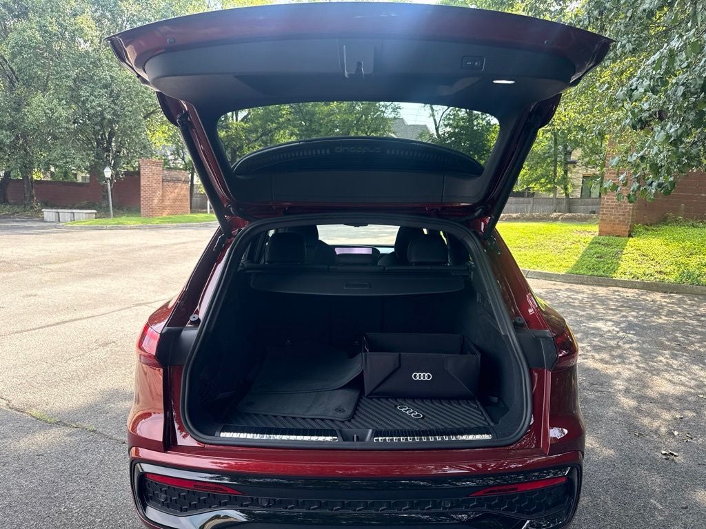 2026 Audi SQ5 Premium Plus quattro
