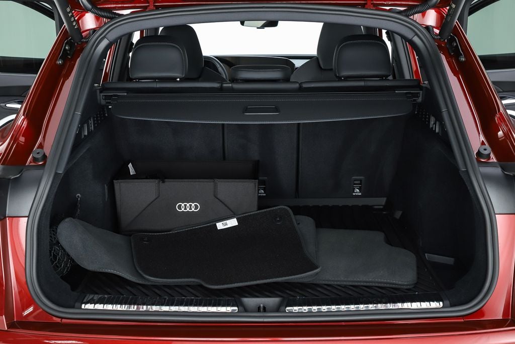 2026 Audi SQ5 Premium Plus quattro