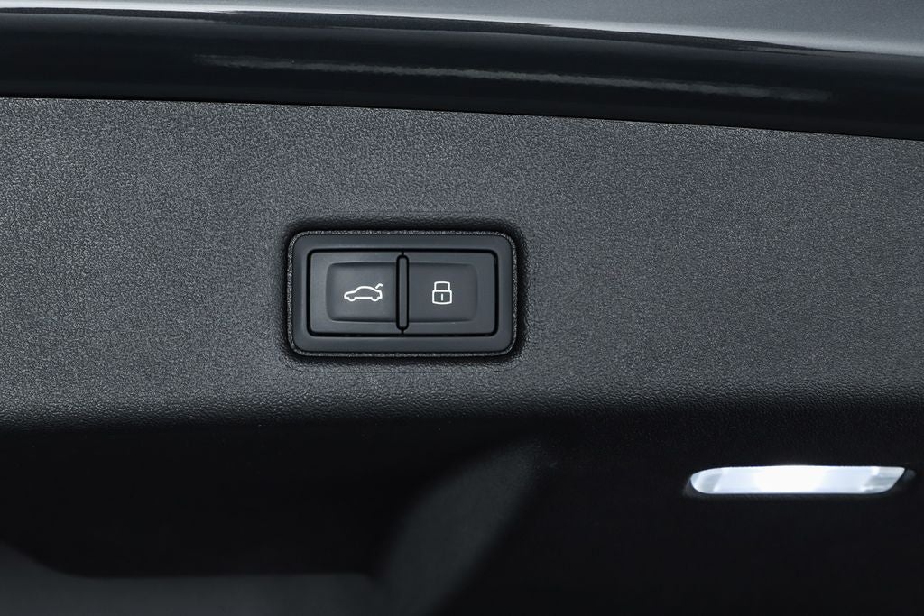 2025 Audi Q5 2.0T Prestige quattro