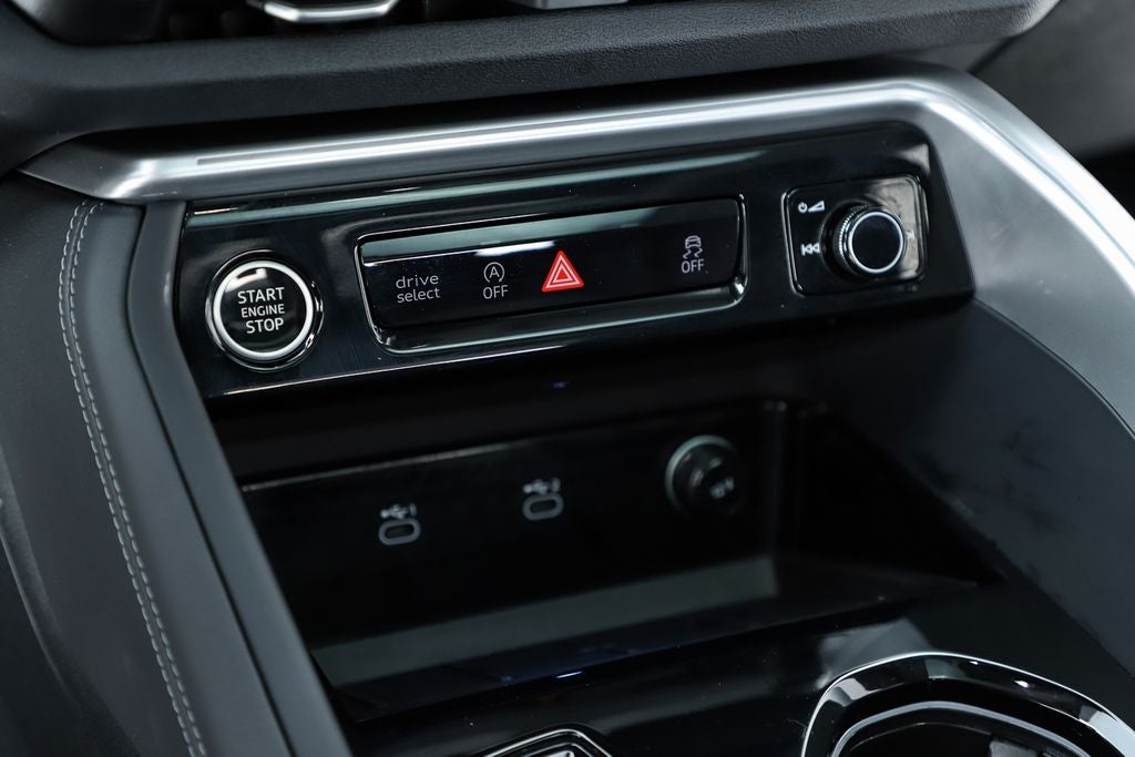 2025 Audi Q5 2.0T Prestige quattro