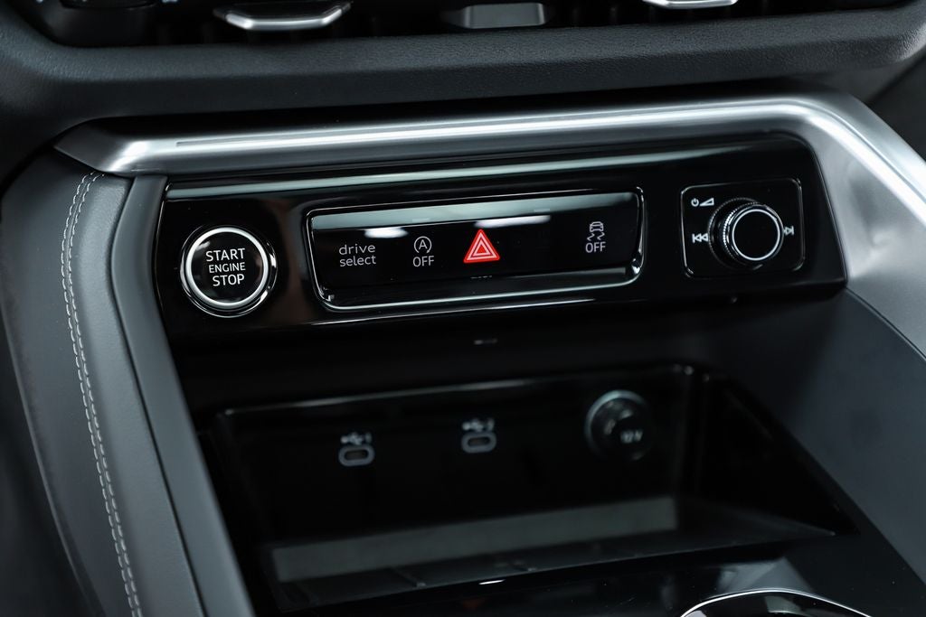 2025 Audi Q5 2.0T Prestige quattro