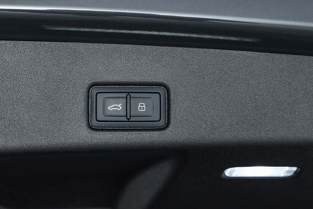 2025 Audi Q5 2.0T Prestige quattro