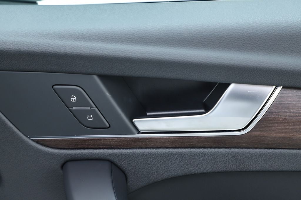 2025 Audi Q5 45 S line Premium quattro