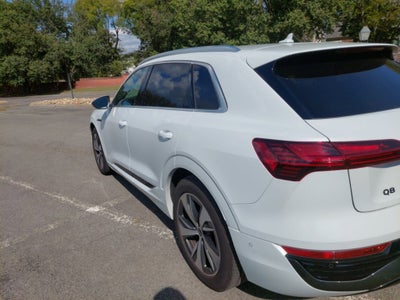 2024 Audi Q8 e-tron Premium Plus quattro