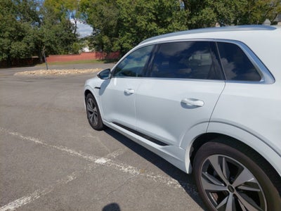 2024 Audi Q8 e-tron Premium Plus quattro