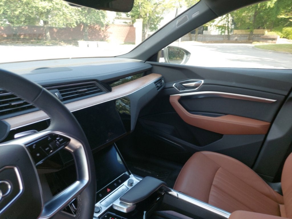 2024 Audi Q8 e-tron Premium Plus quattro