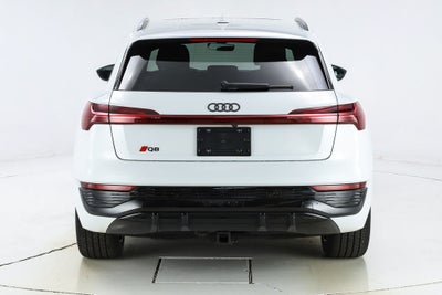 2024 Audi Q8 e-tron Prestige quattro