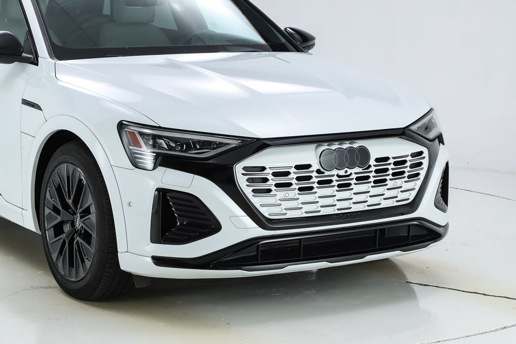 2024 Audi Q8 e-tron Prestige quattro