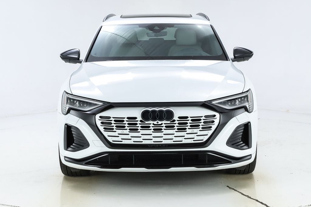 2024 Audi Q8 e-tron Prestige quattro