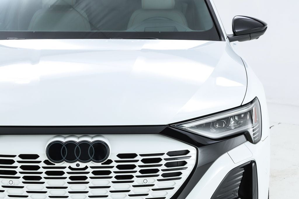 2024 Audi Q8 e-tron Prestige quattro