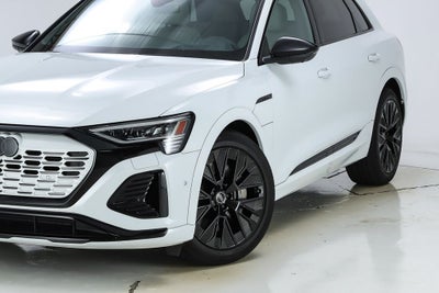 2024 Audi Q8 e-tron Prestige quattro