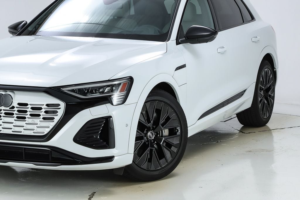 2024 Audi Q8 e-tron Prestige quattro