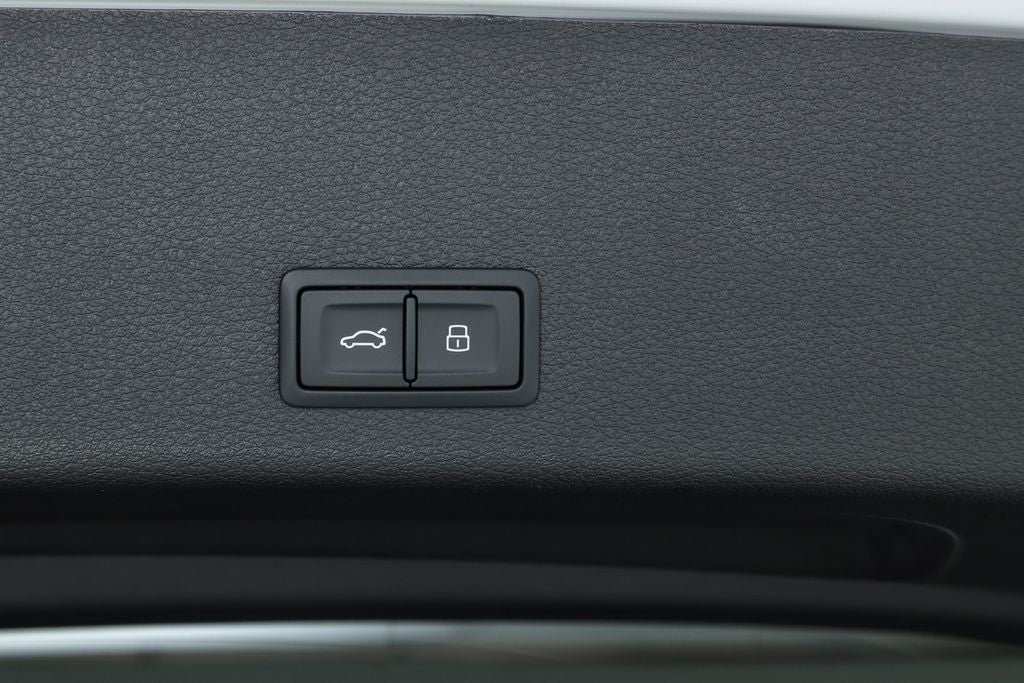2024 Audi Q8 e-tron Prestige quattro