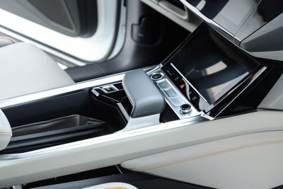 2024 Audi Q8 e-tron Prestige quattro